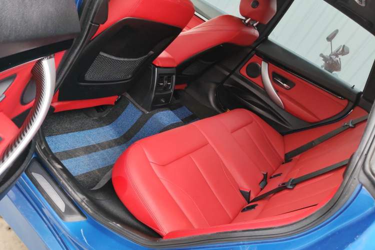 Used BMW 3 Series GT 2014 320i Design Package Model Left Rear Seat