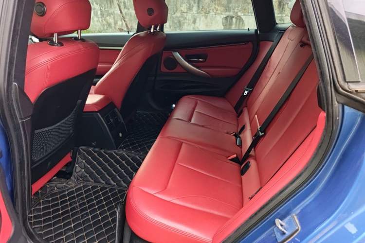 Used BMW 3 Series GT 2014 320i Design Package Model Left Rear Seat