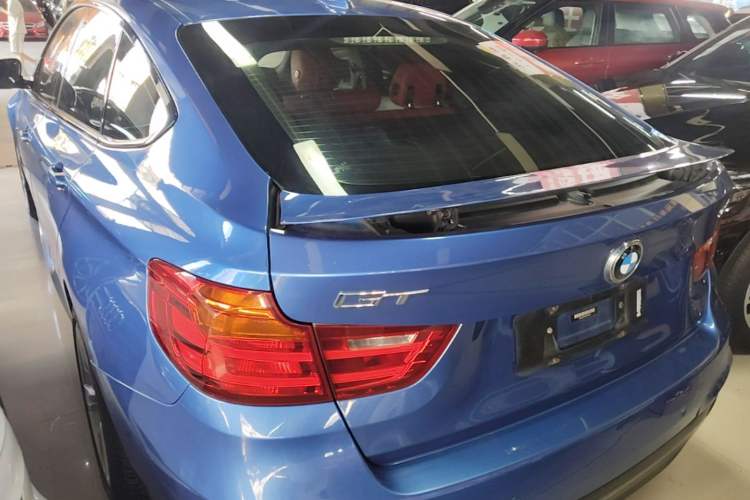 Used BMW 3 Series GT 2014 328i Design Package Model Rear Left 45 Deg