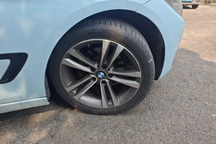 Used BMW 3 Series GT 2014 320i Design Package Model Right Front Wheel Hub