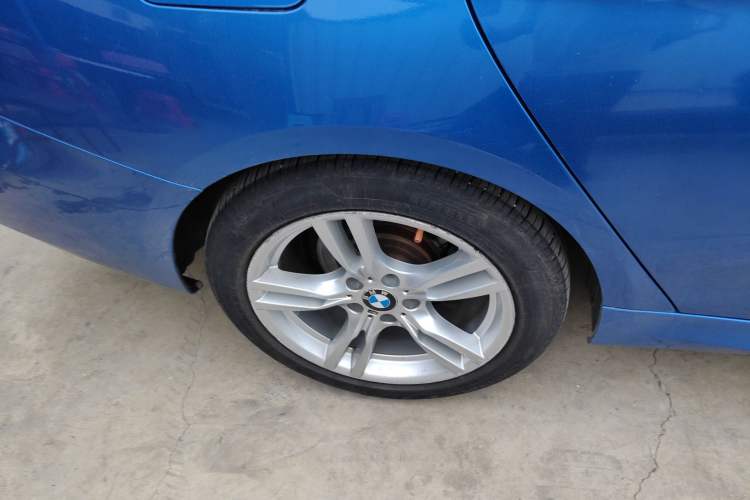 Used BMW 3 Series GT 2014 320i Design Package Model Right Rear Wheel Hub