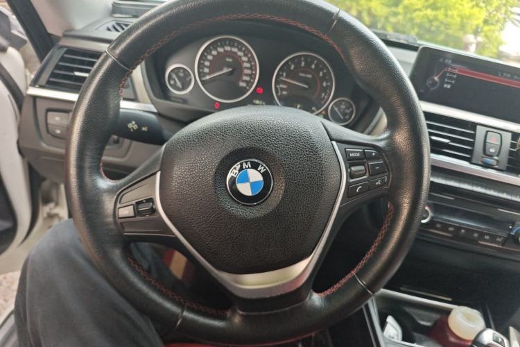 Used BMW 3 Series GT 2014 320i Design Package Model Steering Wheel