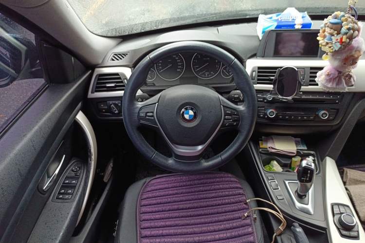 Used BMW 3 Series GT 2014 320i Leading Model Steering Wheel