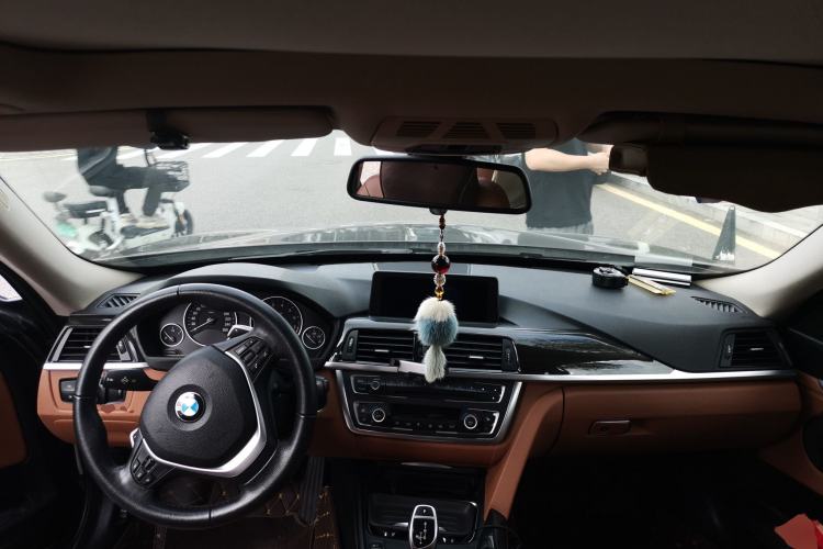 Used BMW 3 Series GT 2014 328i xDrive Design Package Edition Center Console