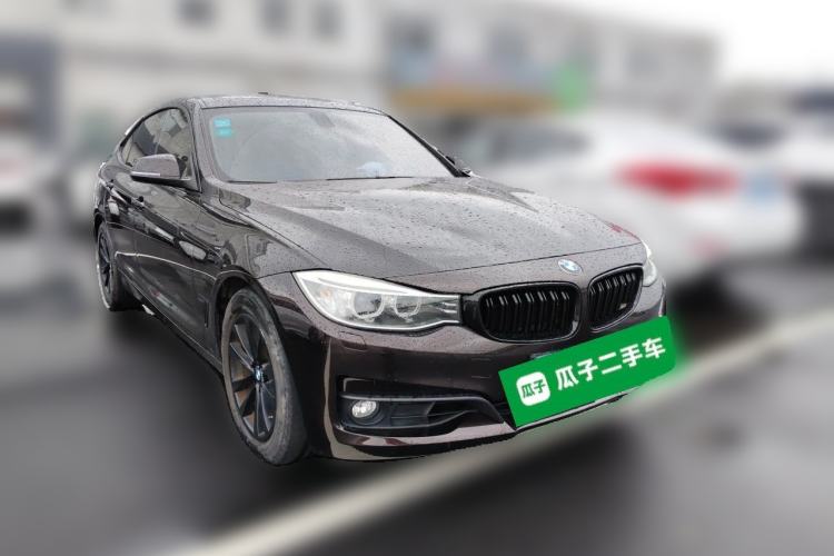 Used BMW 3 Series GT 2014 320i Leading Model Front Right 45 Deg