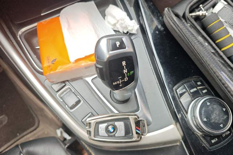 Used BMW 3 Series GT 2014 328i Design Package Model Gear Lever