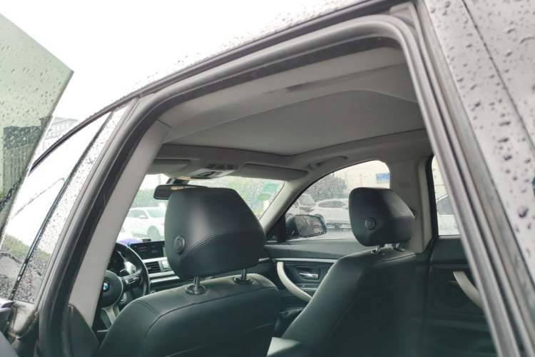 Used BMW 3 Series GT 2014 320i Leading Model Headliner