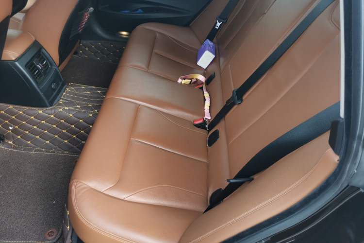Used BMW 3 Series GT 2014 328i xDrive Design Package Edition Left Rear Seat