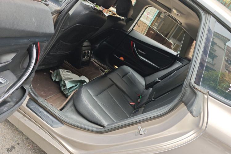 Used BMW 3 Series GT 2014 328i Design Package Model Left Rear Seat
