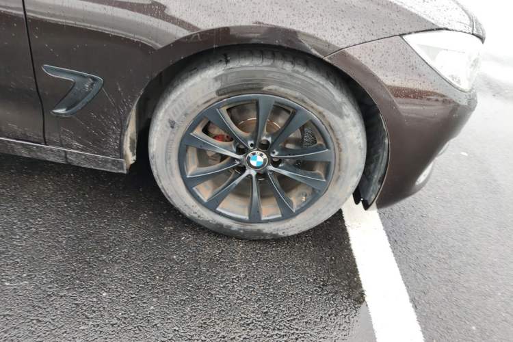 Used BMW 3 Series GT 2014 320i Leading Model Right Front Wheel Hub