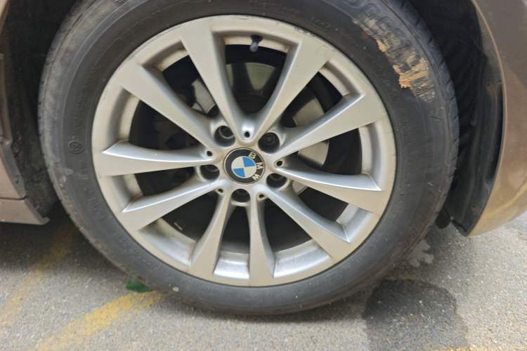 Used BMW 3 Series GT 2014 328i Design Package Model Right Front Wheel Hub