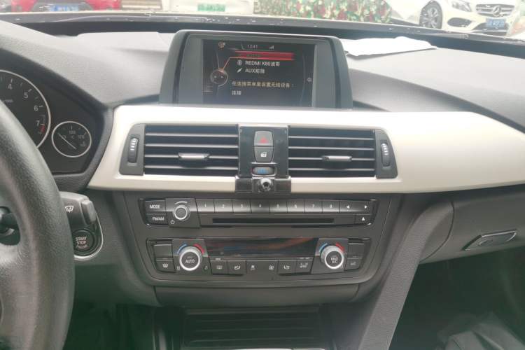 Used BMW 3 Series GT 2014 320i Leading Model Audio And AC Panel