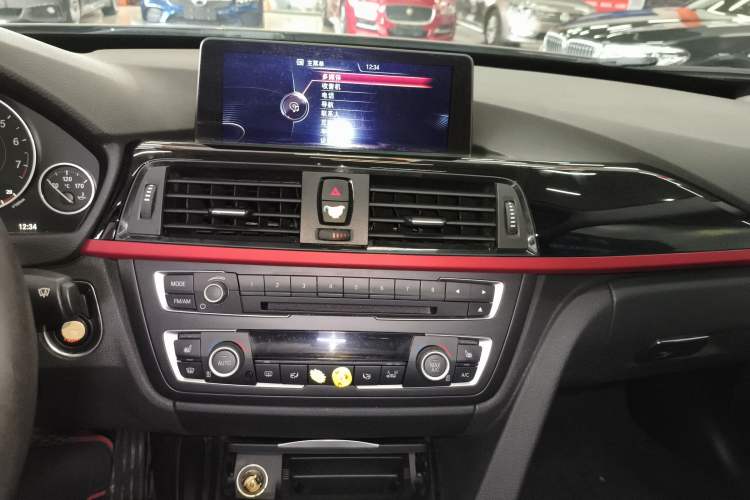 Used BMW 3 Series GT 2014 320i Design Package Model Audio And AC Panel