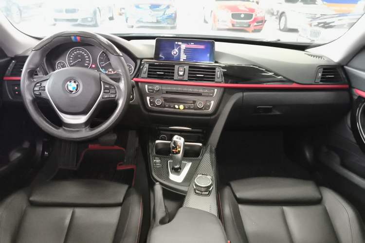 Used BMW 3 Series GT 2014 320i Design Package Model Center Console
