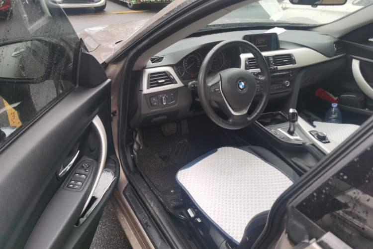 Used BMW 3 Series GT 2014 320i Leading Model Driver Seat