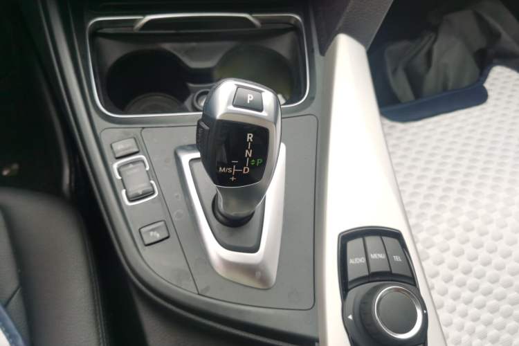 Used BMW 3 Series GT 2014 320i Leading Model Gear Lever