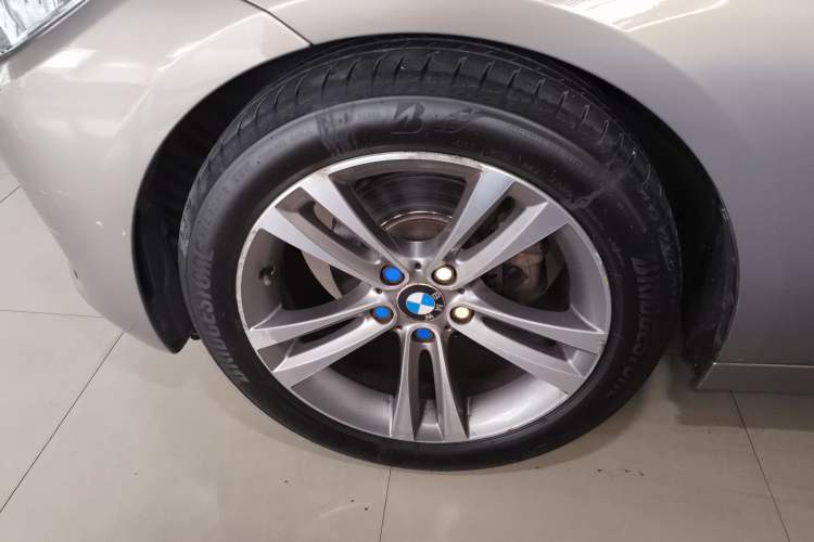 Used BMW 3 Series GT 2014 320i Design Package Model Left Front Wheel Hub