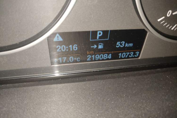 Used BMW 3 Series GT 2014 320i Leading Model Odometer Close Up