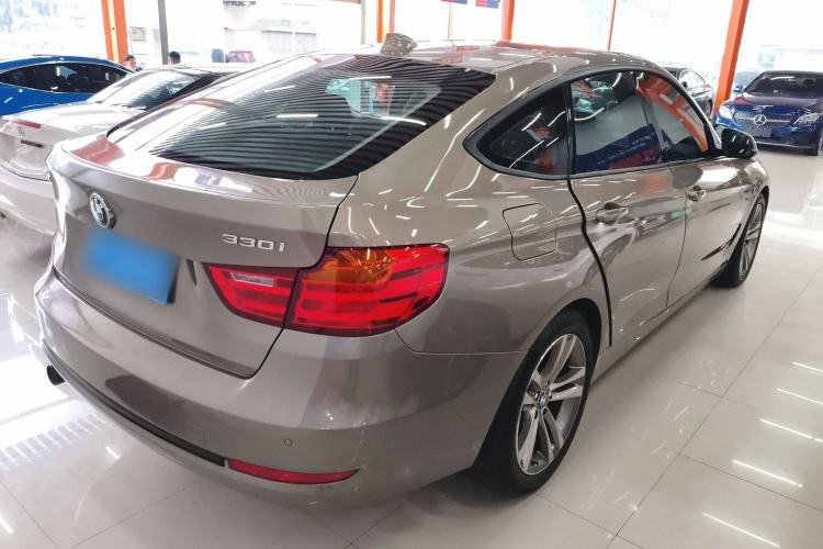 Used BMW 3 Series GT 2014 320i Design Package Model Rear Right 45 Deg