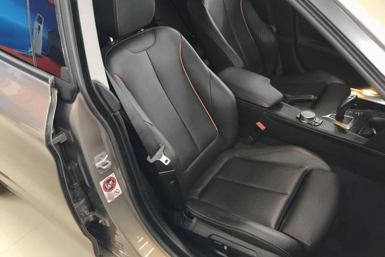 Used BMW 3 Series GT 2014 320i Design Package Model Right Front Seat
