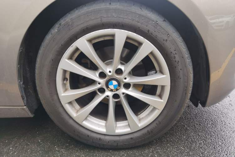 Used BMW 3 Series GT 2014 320i Leading Model Right Front Wheel Hub