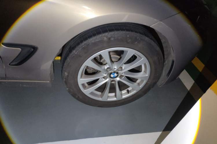Used BMW 3 Series GT 2014 320i Leading Model Right Front Wheel Hub