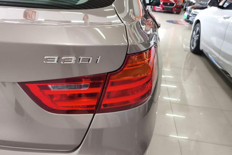 Used BMW 3 Series GT 2014 320i Design Package Model Right Rear Taillight