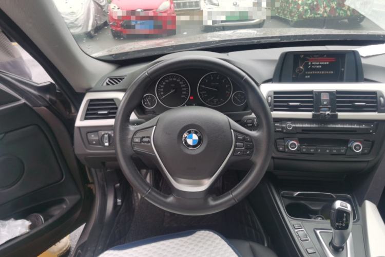 Used BMW 3 Series GT 2014 320i Leading Model Steering Wheel