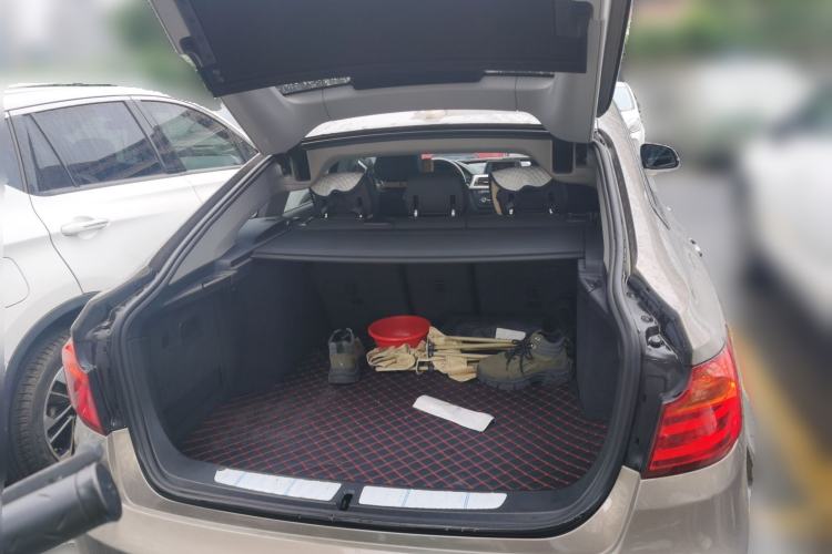 Used BMW 3 Series GT 2014 320i Leading Model Trunk