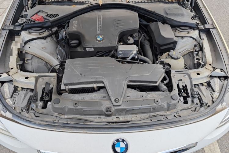Used BMW 3 Series GT 2014 320i Leading Model Engine Bay