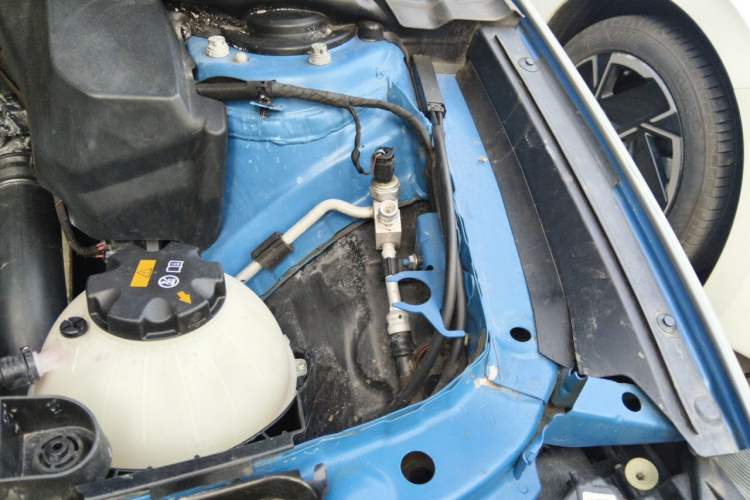 Used BMW 3 Series GT 2014 328i Design Package Model Engine Bay Left