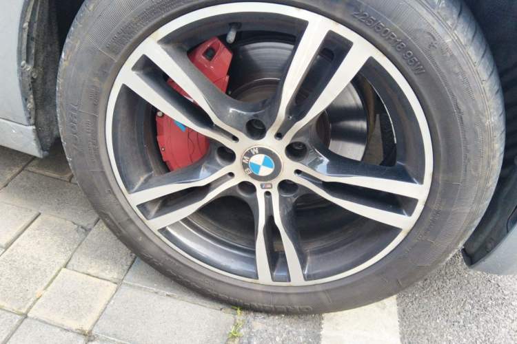 Used BMW 3 Series GT 2014 328i Design Package Model Right Front Wheel Hub
