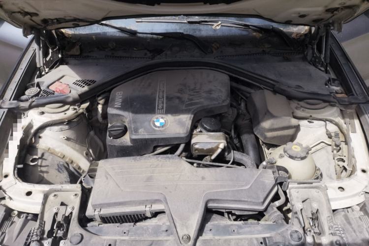 Used BMW 3 Series GT 2014 320i Leading Model Engine Bay