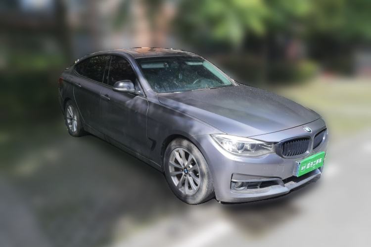 Used BMW 3 Series GT 2014 320i Leading Model Front Right 45 Deg