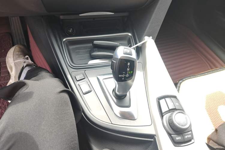 Used BMW 3 Series GT 2014 320i Leading Model Gear Lever