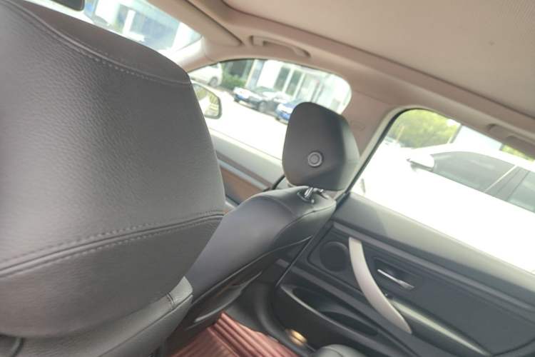 Used BMW 3 Series GT 2014 320i Leading Model Headliner