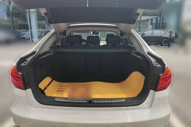 Used BMW 3 Series GT 2014 320i Leading Model Trunk
