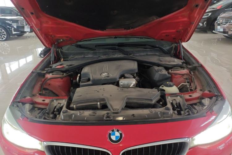 Used BMW 3 Series GT 2014 320i Leading Model Engine Bay