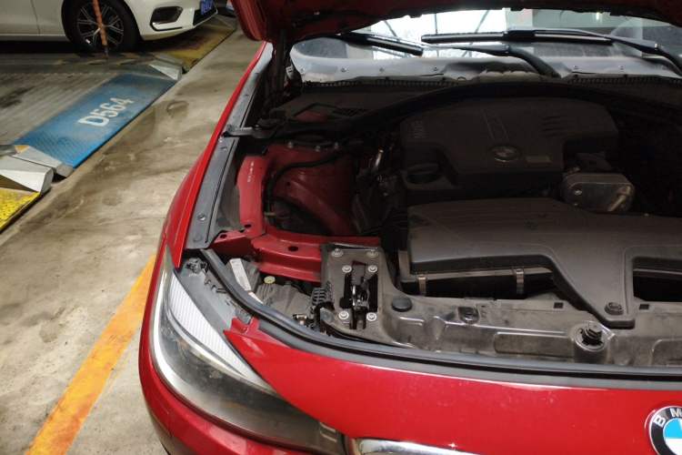 Used BMW 3 Series GT 2014 320i Leading Model Engine Bay Right