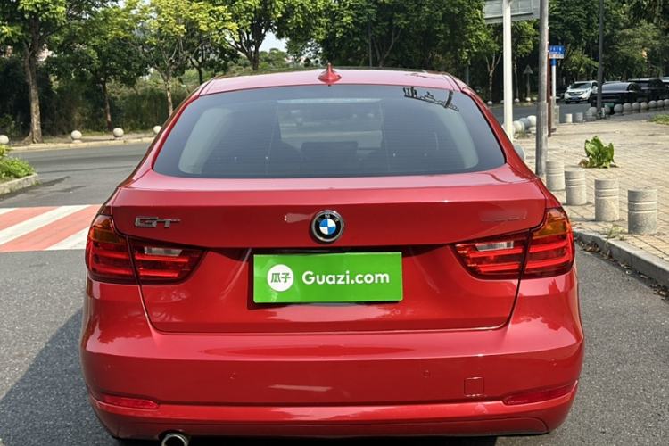 Used BMW 3 Series GT 2014 320i Leading Model Exterior 3