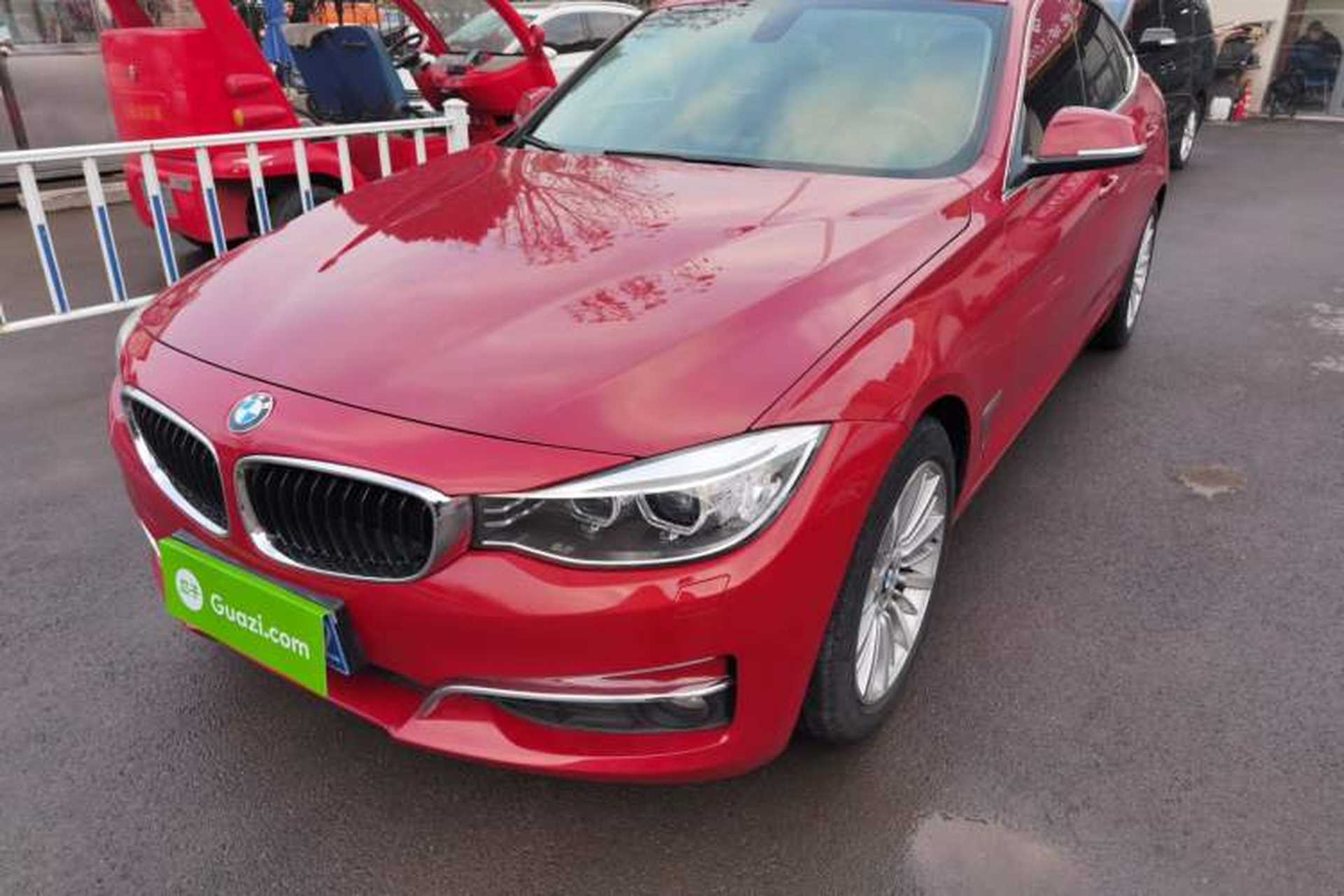 Used BMW 3 Series GT 2014 320i Design Package Model Front Left 45 Deg