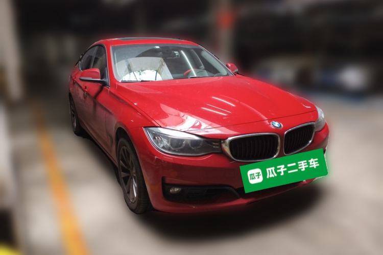Used BMW 3 Series GT 2014 320i Leading Model Front Right 45 Deg