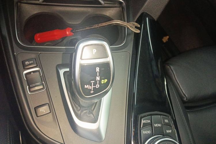 Used BMW 3 Series GT 2014 328i Design Package Model Gear Lever