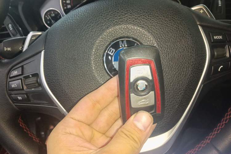 Used BMW 3 Series GT 2014 328i Design Package Model Interior 1