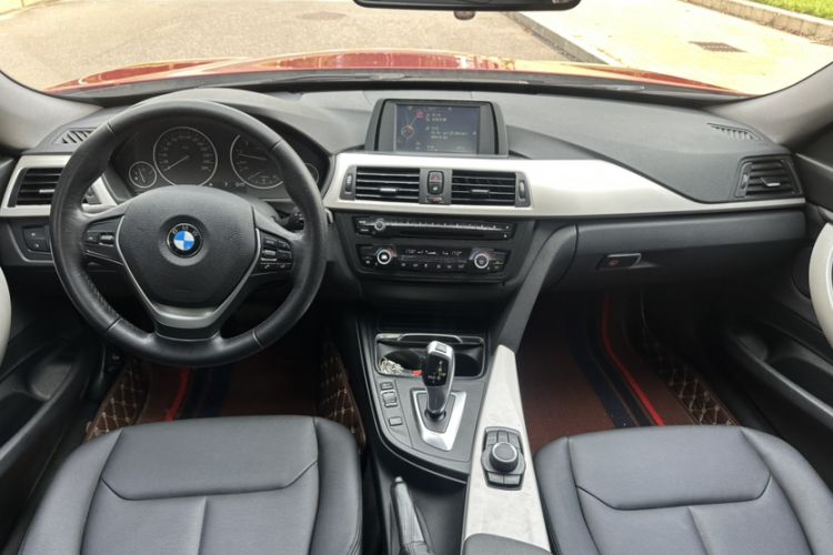 Used BMW 3 Series GT 2014 320i Leading Model Interior 3