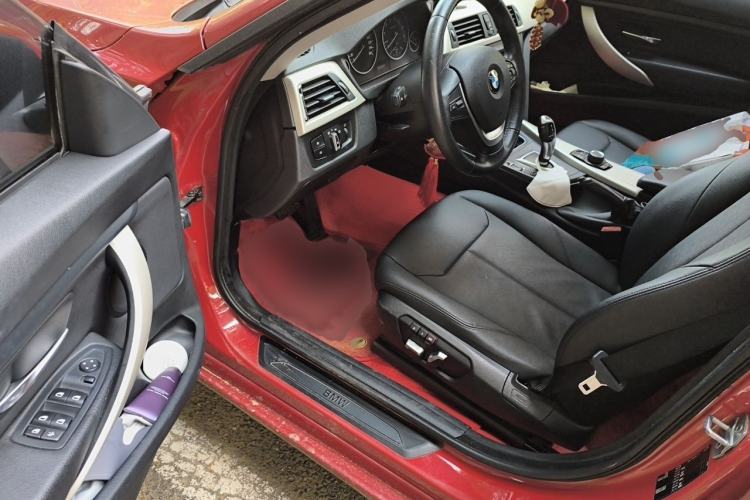 Used BMW 3 Series GT 2014 320i Leading Model Interior 3
