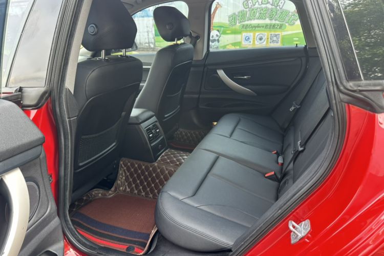 Used BMW 3 Series GT 2014 320i Leading Model Interior 4