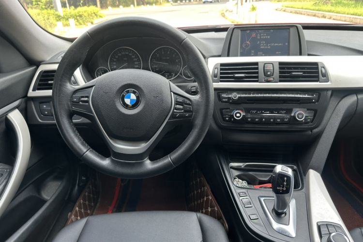 Used BMW 3 Series GT 2014 320i Leading Model Interior 5