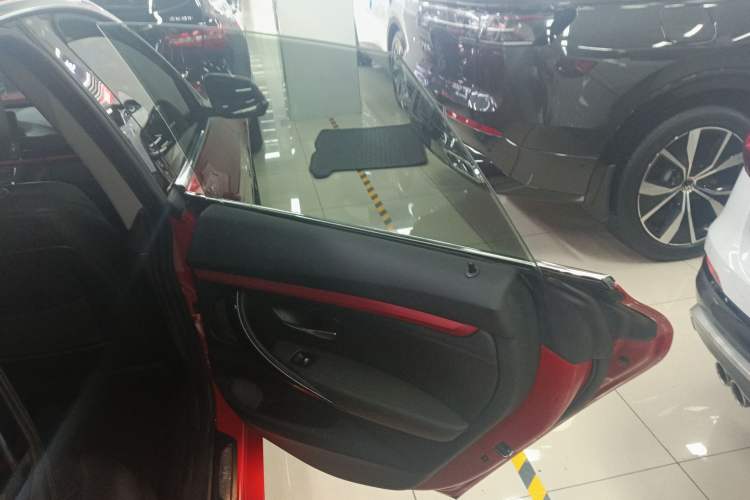 Used BMW 3 Series GT 2014 328i Design Package Model Interior 6