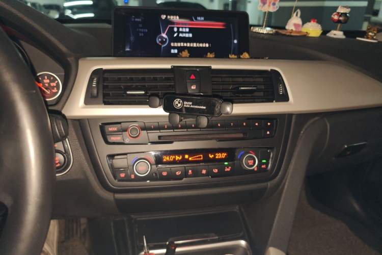 Used BMW 3 Series GT 2014 320i Leading Model Audio And AC Panel